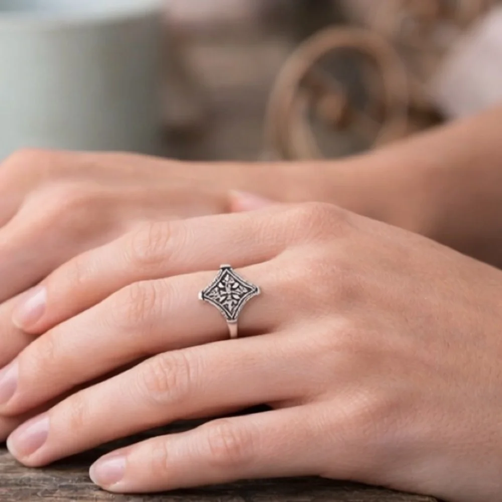 Sterling Silver European Vintage Design Ring​